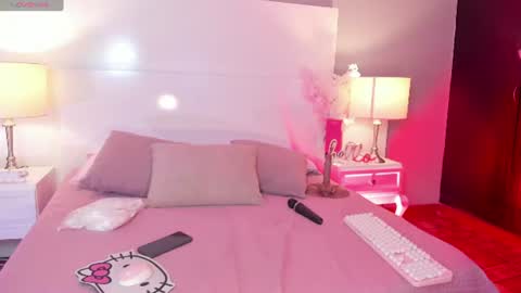 Snapshot of emily_roberts1 chatting on August 7, 2026, 12:40 pm Emily online show from August 7, 2026, 12:40 pm