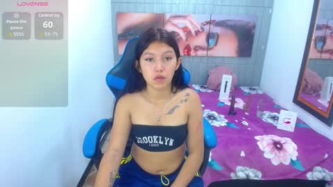 Snapshot of emily_rosse04 chatting on March 6, 2025, 12:09 pm online show from March 6, 2025, 12:09 pm