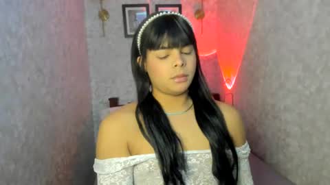 emily_rosue_ online show from July 14, 2026, 1:30 am