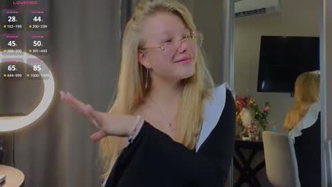 emily shepard online show from September 9, 2025, 2:22 am