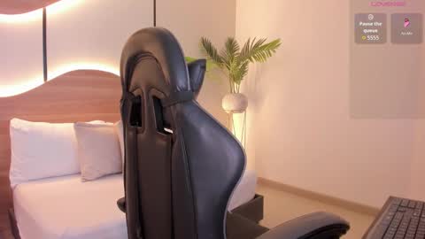 Snapshot of emily_tolson chatting on November 27, 2025, 7:05 pm emily_tolson online show from November 27, 2025, 7:05 pm