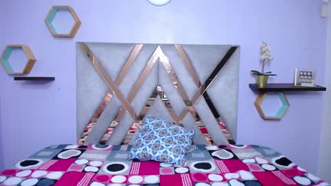 Emily Trujillo online show from February 1, 2025, 7:34 pm