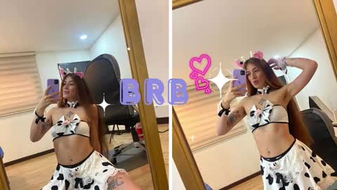 emily_warren__ online show from September 25, 2025, 7:28 pm