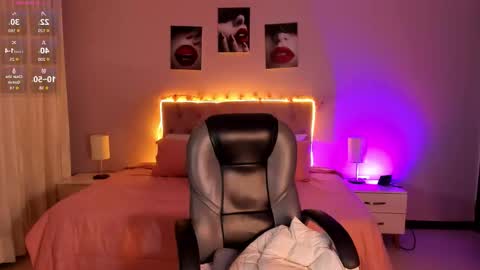 emily_warren__ online show from March 20, 2026, 8:57 pm