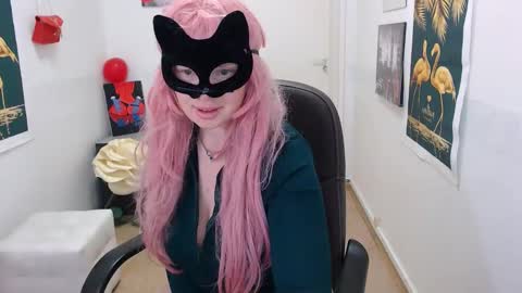 Snapshot of emily_york18 chatting on February 3, 2025, 8:35 am Emily online show from February 3, 2025, 8:35 am