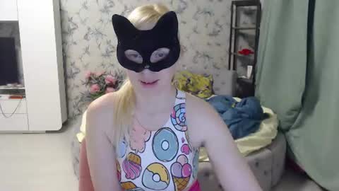 Snapshot of emily_york18 chatting on July 22, 2026, 7:16 pm Emily online show from July 22, 2026, 7:16 pm