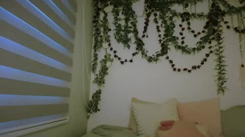 Snapshot of emilyalexa chatting on June 7, 2026, 10:08 am Emily Alexa online show from June 7, 2026, 10:08 am