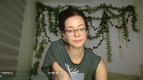 Snapshot of emilyalexa chatting on June 15, 2026, 12:29 pm Emily Alexa online show from June 15, 2026, 12:29 pm