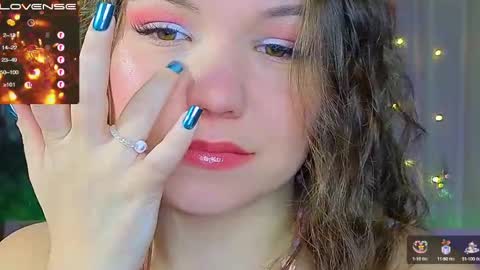 artist Emily online show from December 29, 2024, 2:17 am