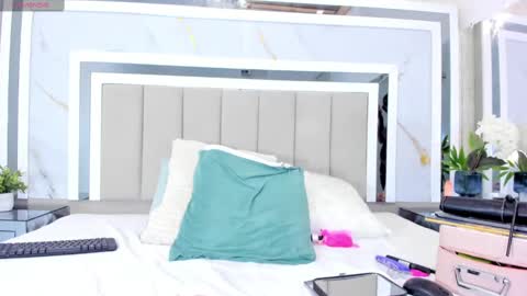 Emily online show from March 6, 2025, 1:57 pm