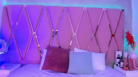 Emily online show from April 19, 2026, 1:16 am