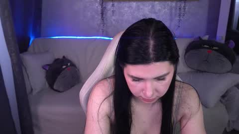 Emy online show from November 28, 2025, 8:17 am