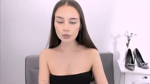 EmilyCharming online show from February 17, 2026, 9:32 pm