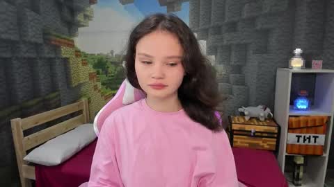 Emilyhaves online show from October 20, 2025, 8:20 pm