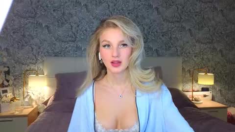 emilydancee online show from March 4, 2026, 3:18 pm
