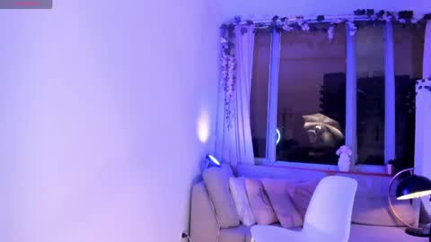 Snapshot of emilydolly_ chatting on April 24, 2026, 10:50 am Emily online show from April 24, 2026, 10:50 am