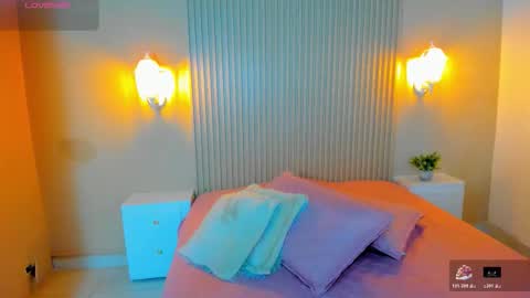 EMILY online show from November 23, 2025, 7:35 pm