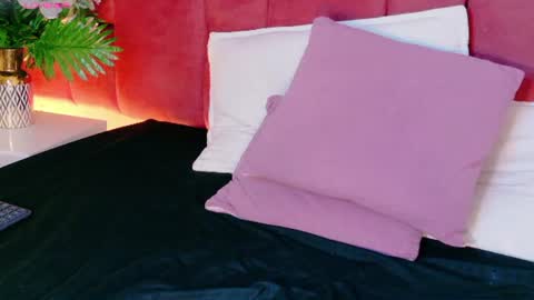 Emily Flame online show from July 27, 2026, 8:38 pm
