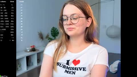 Snapshot of emilyforelsket chatting on June 28, 2026, 3:29 pm Emily online show from June 28, 2026, 3:29 pm