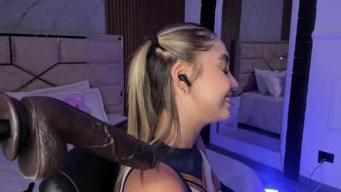 Emily Hendrix online show from February 13, 2025, 12:02 am