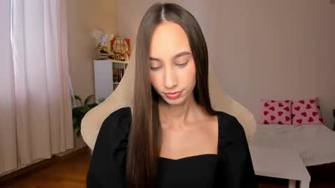 Snapshot of emilyhoston chatting on October 2, 2025, 11:50 am Alina online show from October 2, 2025, 11:50 am