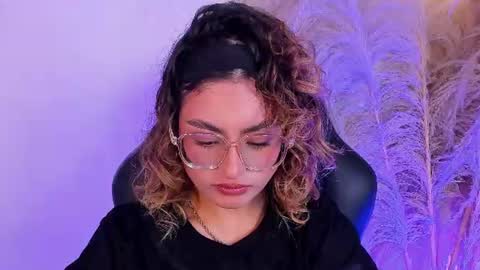 Snapshot of emilyjonesss_ chatting on June 11, 2026, 3:59 am Emilyjonnes online show from June 11, 2026, 3:59 am