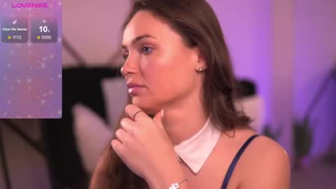 Snapshot of emilyjuarez chatting on May 27, 2026, 8:00 am Emily online show from May 27, 2026, 8:00 am