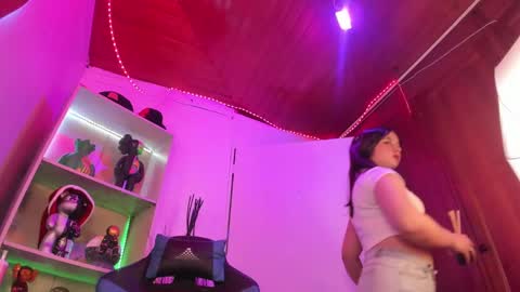 VALEEEN online show from December 14, 2024, 4:09 pm