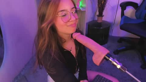 VALEEEN online show from February 28, 2025, 7:03 pm