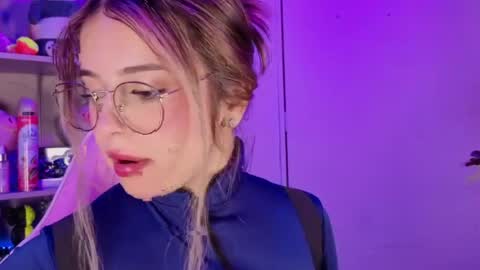 VALEEEN online show from April 2, 2026, 2:58 pm