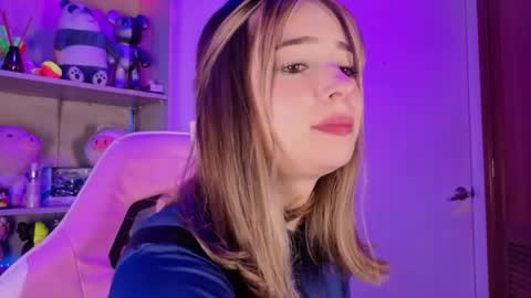 VALEEEN online show from April 9, 2026, 3:17 pm