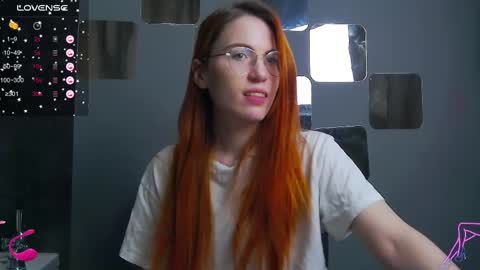EmilyKents online show from February 13, 2025, 7:45 am
