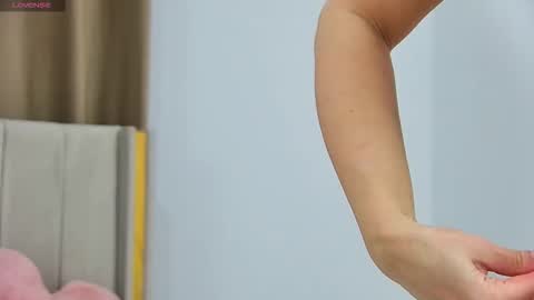 emilynovaa1 online show from March 7, 2026, 7:00 pm