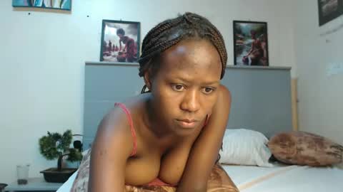 Emilly online show from February 1, 2025, 3:41 am