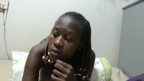 Snapshot of emilyposha chatting on April 12, 2026, 9:31 pm Emilly online show from April 12, 2026, 9:31 pm