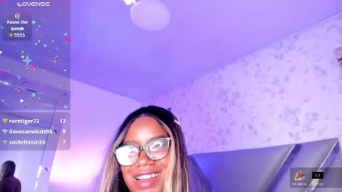         online show from October 21, 2025, 7:25 pm