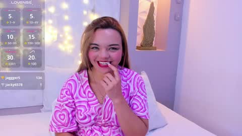 Snapshot of emilyrouss_ chatting on December 28, 2024, 10:13 pm EMILY online show from December 28, 2024, 10:13 pm