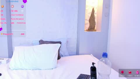 Snapshot of emilyrouss_ chatting on February 26, 2025, 10:31 pm EMILY online show from February 26, 2025, 10:31 pm