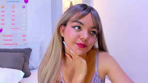 Snapshot of emilyrouss_ chatting on February 27, 2025, 1:38 am EMILY online show from February 27, 2025, 1:38 am