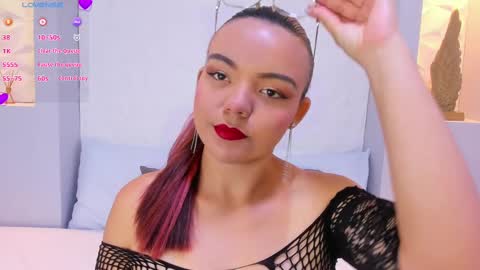 Snapshot of emilyrouss_ chatting on February 28, 2025, 7:14 pm EMILY online show from February 28, 2025, 7:14 pm