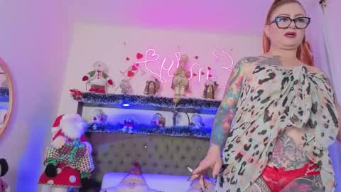 Snapshot of emilyrousse71 chatting on November 23, 2025, 8:08 pm emily rousse online show from November 23, 2025, 8:08 pm