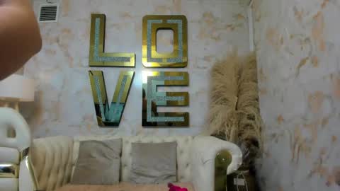 Snapshot of emilyrousse__ chatting on May 15, 2026, 11:06 am Emily online show from May 15, 2026, 11:06 am