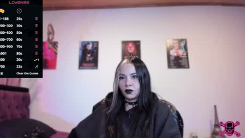Snapshot of emilyrymer chatting on January 29, 2025, 11:04 pm Emily Support me to have 100 likes plx online show from January 29, 2025, 11:04 pm