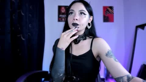 Snapshot of emilyrymer chatting on October 16, 2025, 6:53 pm Emily Support me to have 100 likes plx online show from October 16, 2025, 6:53 pm