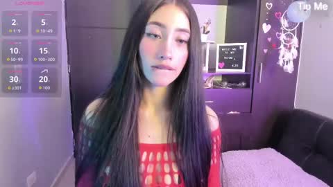 Emy online show from October 9, 2025, 8:29 pm