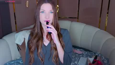 Snapshot of emilytrays chatting on July 9, 2026, 5:22 am Emily wish-list online show from July 9, 2026, 5:22 am