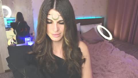 Emily online show from December 16, 2024, 4:34 am