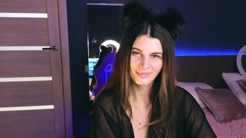 Emily online show from January 19, 2025, 1:43 am