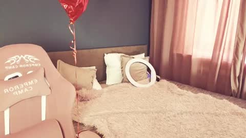 Emily online show from March 12, 2025, 4:19 am