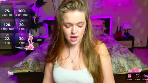 emilywhisperawesome online show from April 16, 2026, 8:53 pm